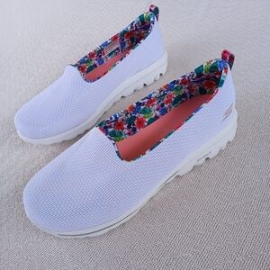 skechers ♡ go walk flex flower happy white 9.5w air cooled goga mat